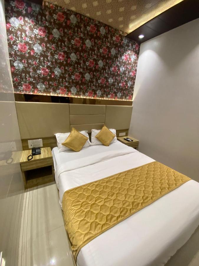Hotel Bkc Crown - Near Trade Centre, Visa Consulate Mumbai Bagian luar foto