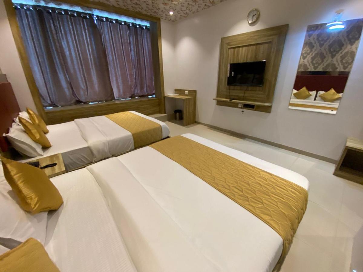 Hotel Bkc Crown - Near Trade Centre, Visa Consulate Mumbai Bagian luar foto