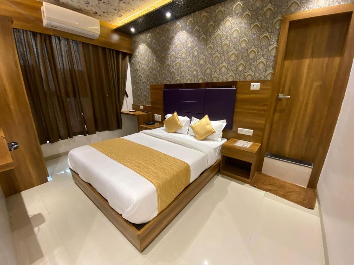 Hotel Bkc Crown - Near Trade Centre, Visa Consulate Mumbai Bagian luar foto