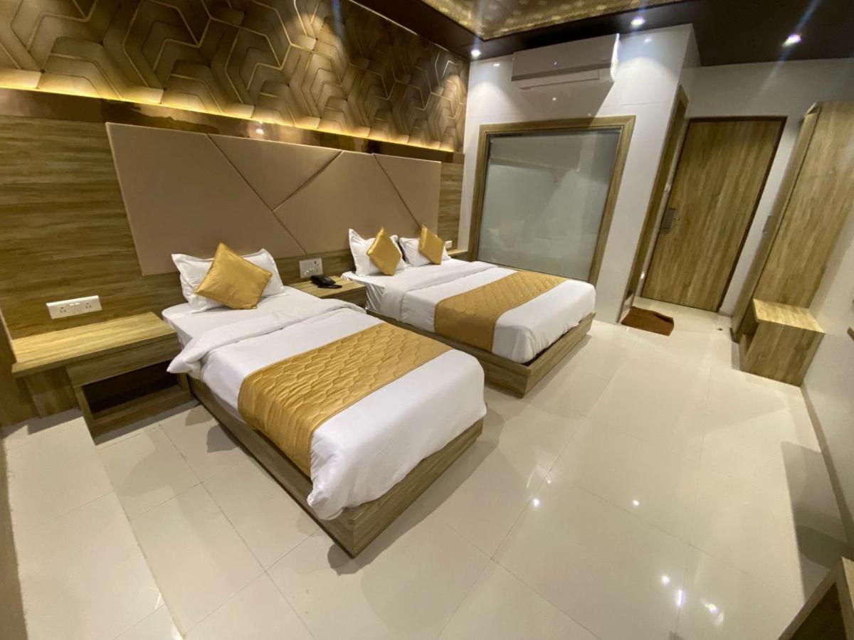 Hotel Bkc Crown - Near Trade Centre, Visa Consulate Mumbai Bagian luar foto